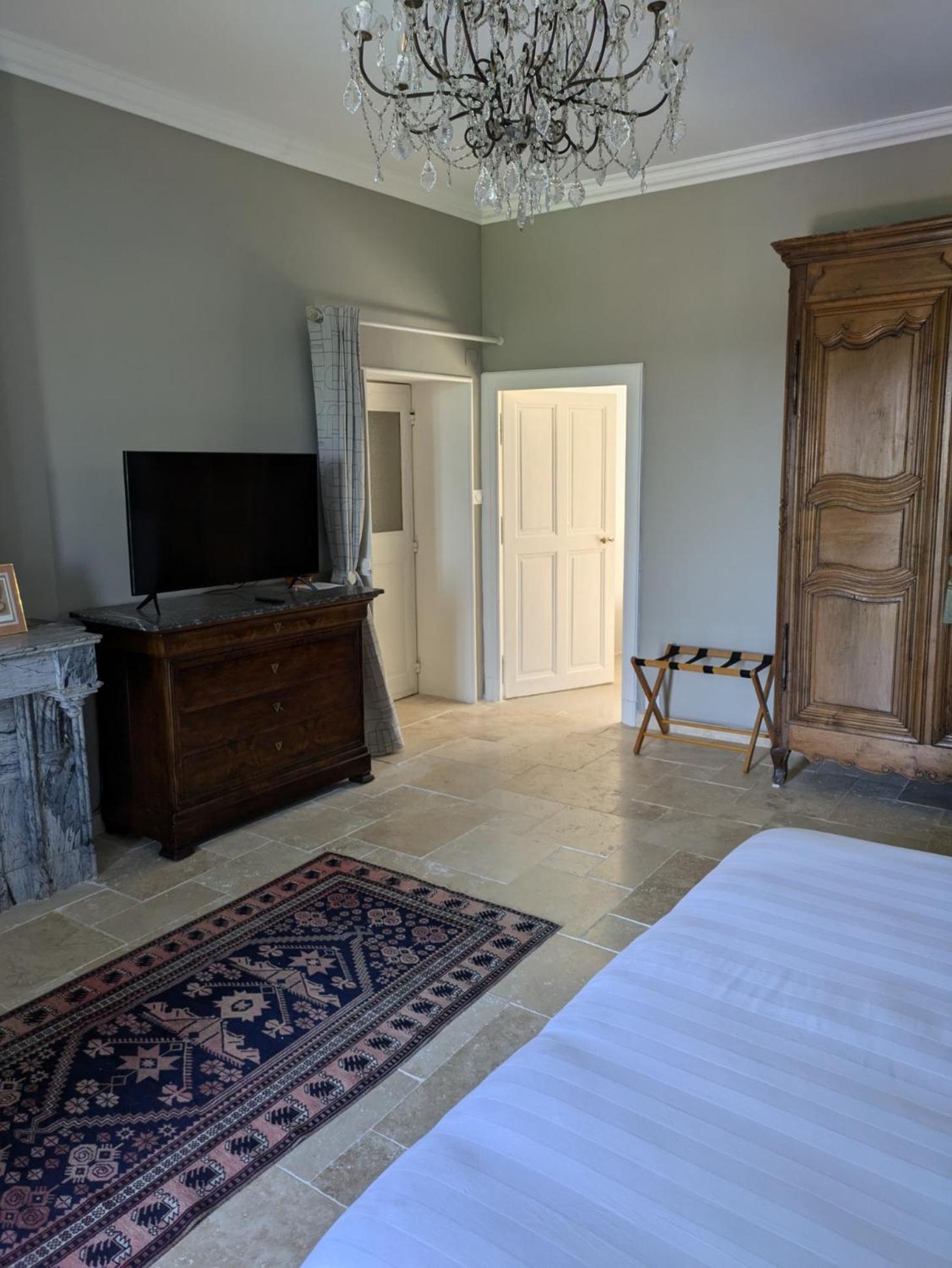 Le Domaine Du Soulier -Gite Et Chambres D'Hotes - La Maison Du Gardien Tornac 外观 照片